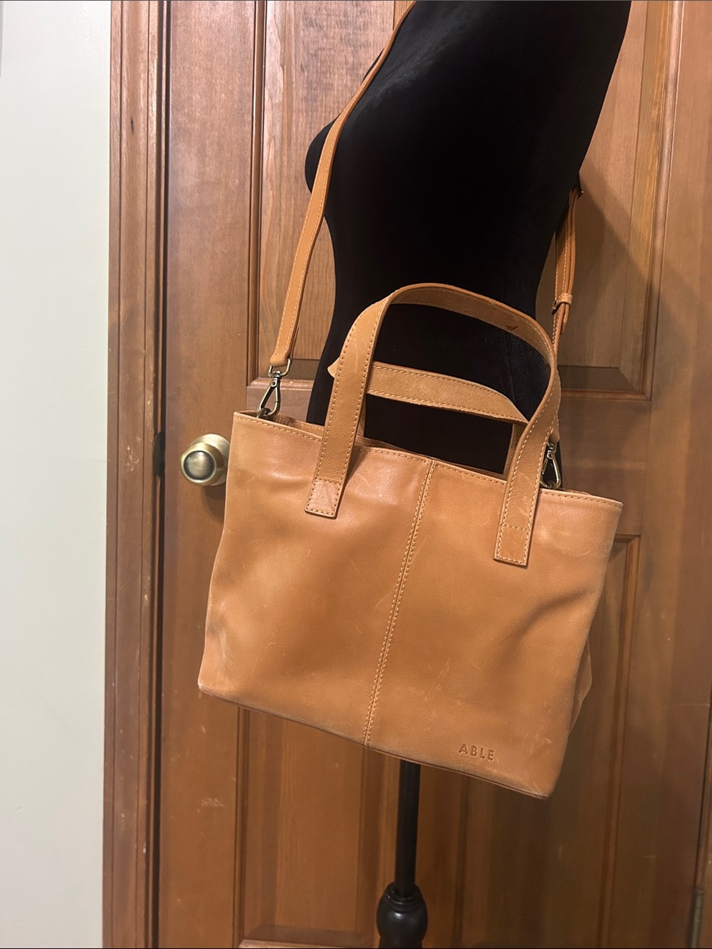 ✨ Rare Able  Annie F. Downs Collab Leather/Cowhide Crossbody Satchel ✨